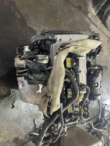Motor opel insignia zafira - zafira, lwc